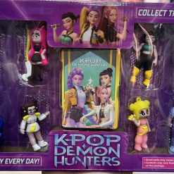 ZESTAW FIGURKI K-POP DEMON HUNTERS 8 SZTUK.