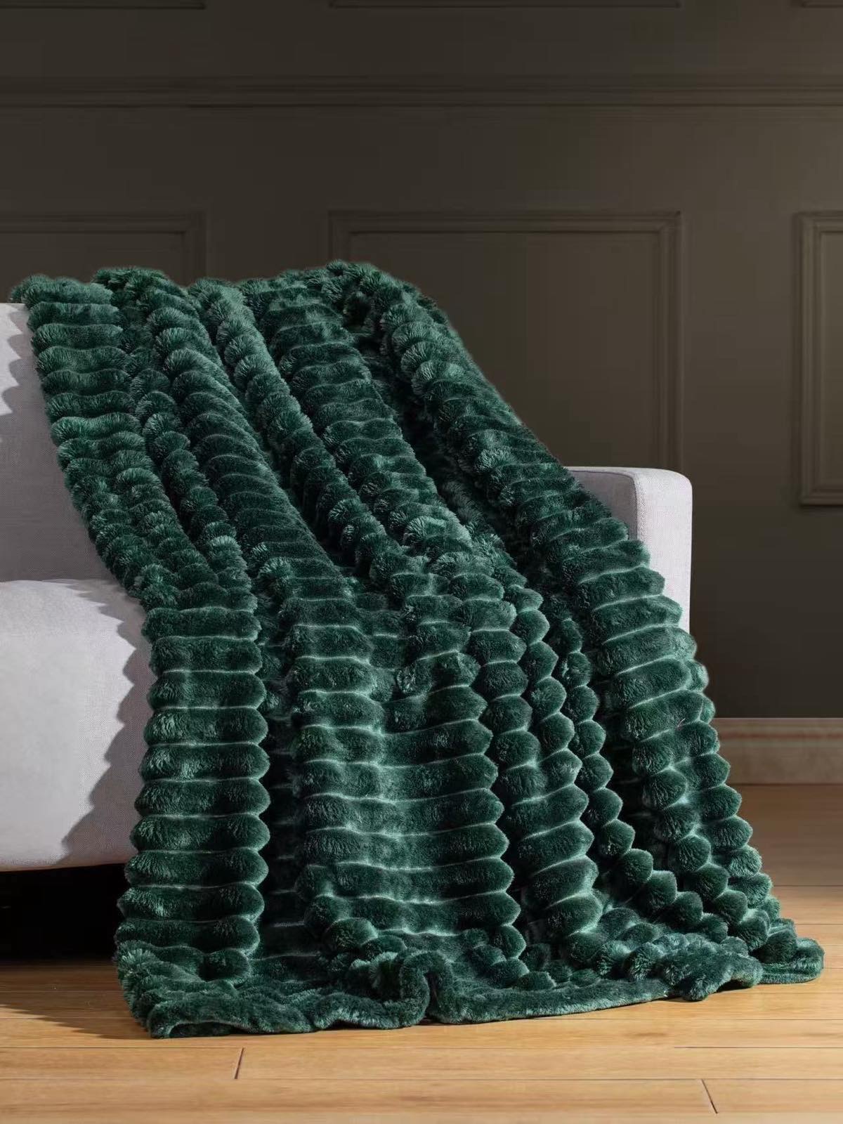 MIĘKKI KOCE 200x220CM.