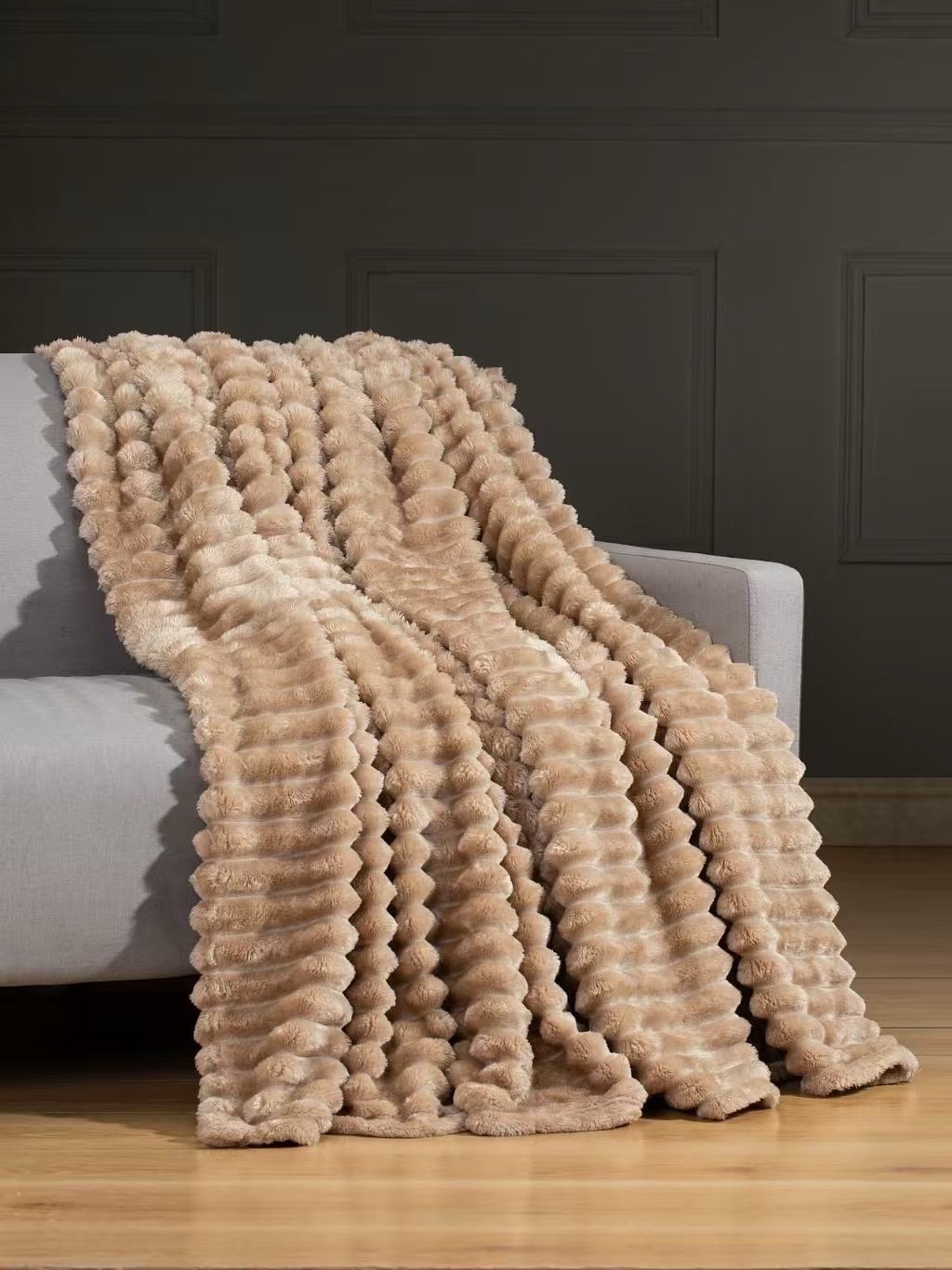 MIĘKKI KOCE 200x220CM.