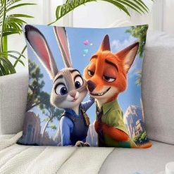 PODUSZKA ZOOTOPIA DLA DZIECKA 45x45CM.