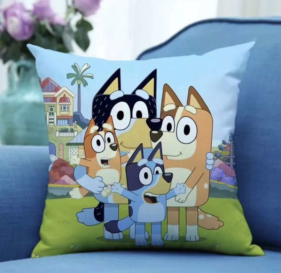 PODUSZKA BLUEY DLA DZIECKA 45x45CM.