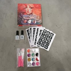 Alternative view of ZESTAW DO ROBIENIA TATUAŻY BROKATOWE DLA DZIECI.