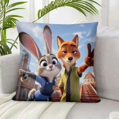 PODUSZKA ZOOTOPIA DLA DZIECI 45x45CM.