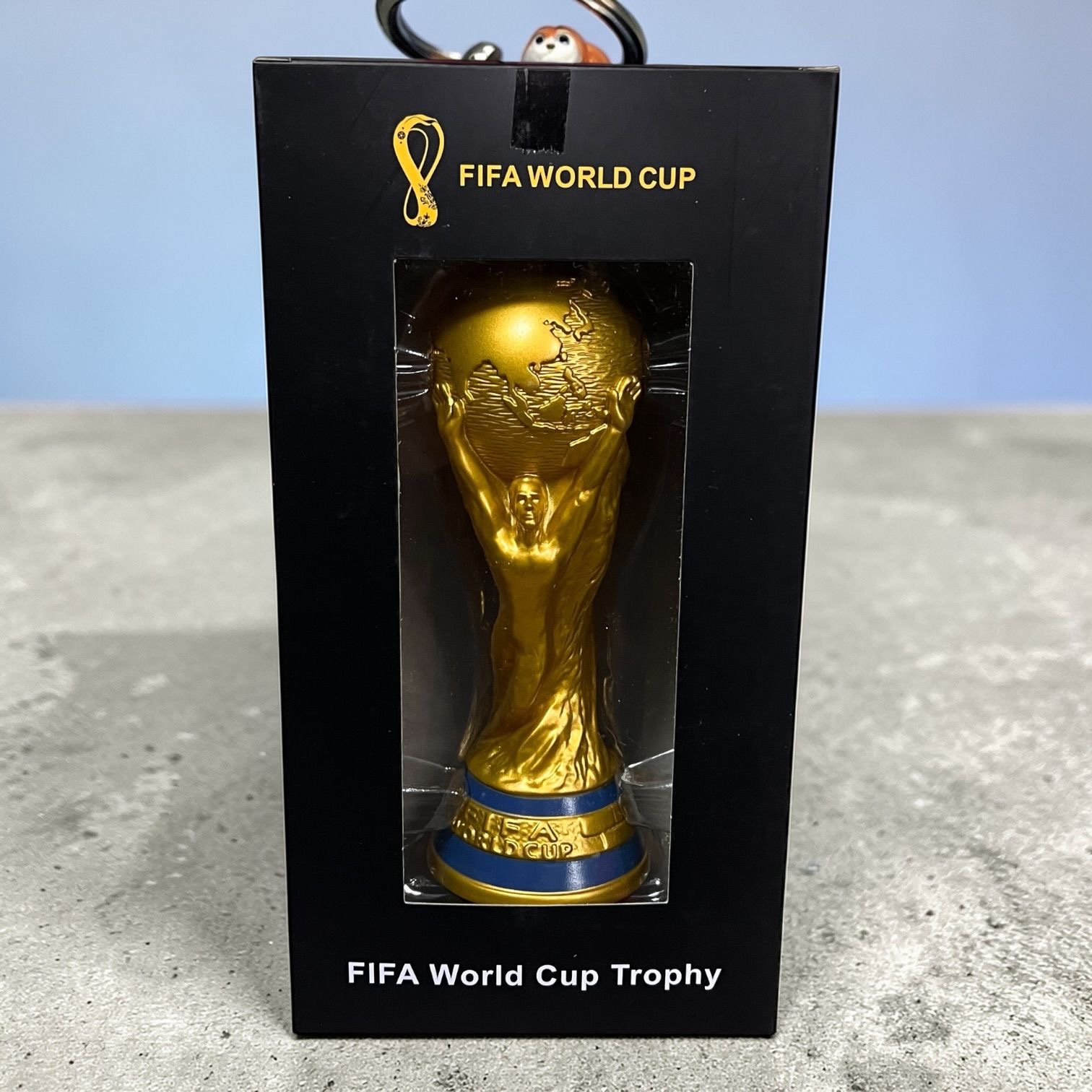 PUCHAR ŚWIATA FIFA PIŁKA NOŻNEJ 18CM.