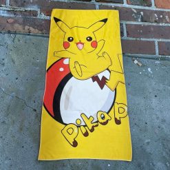 RĘCZNIK KĄPIELOWY PIKACHU DLA DZIECI 70 x 140 CM.