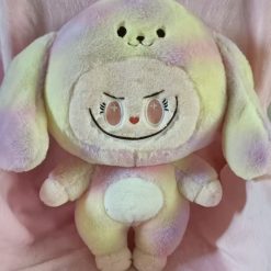 MASKOTKA PODUSZKA LABUBU Z KOCEM 3W1 50CM.