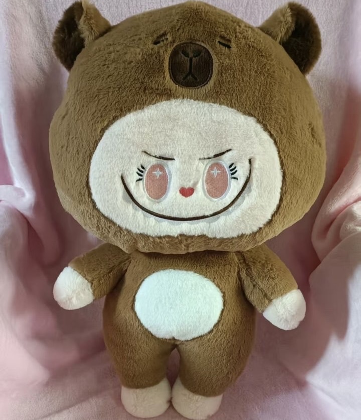 MASKOTKA PODUSZKA LABUBU Z KOCEM 3W1 50CM.