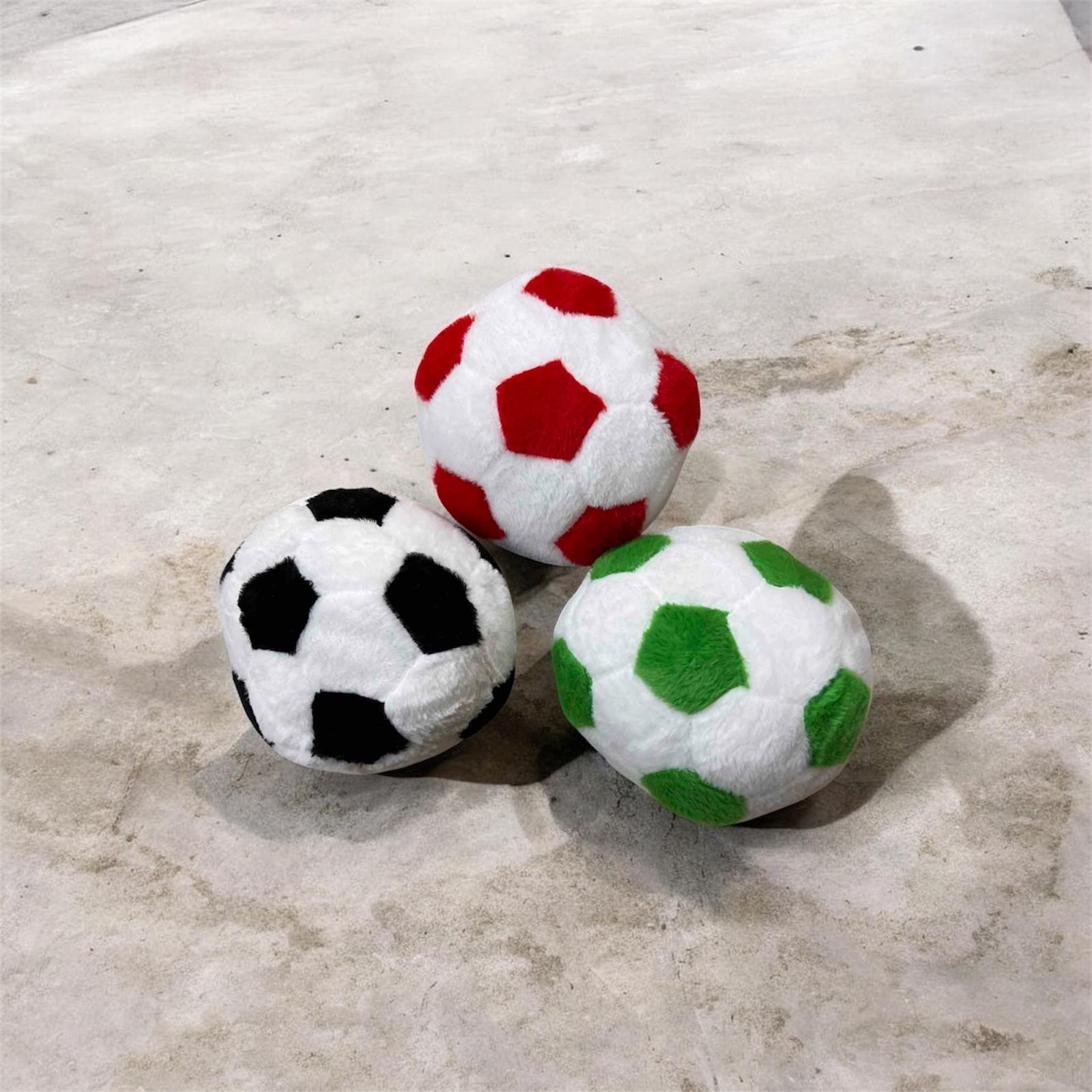 MASKOTKA PLUSZAK PIŁKA DLA DZIECI 25CM.