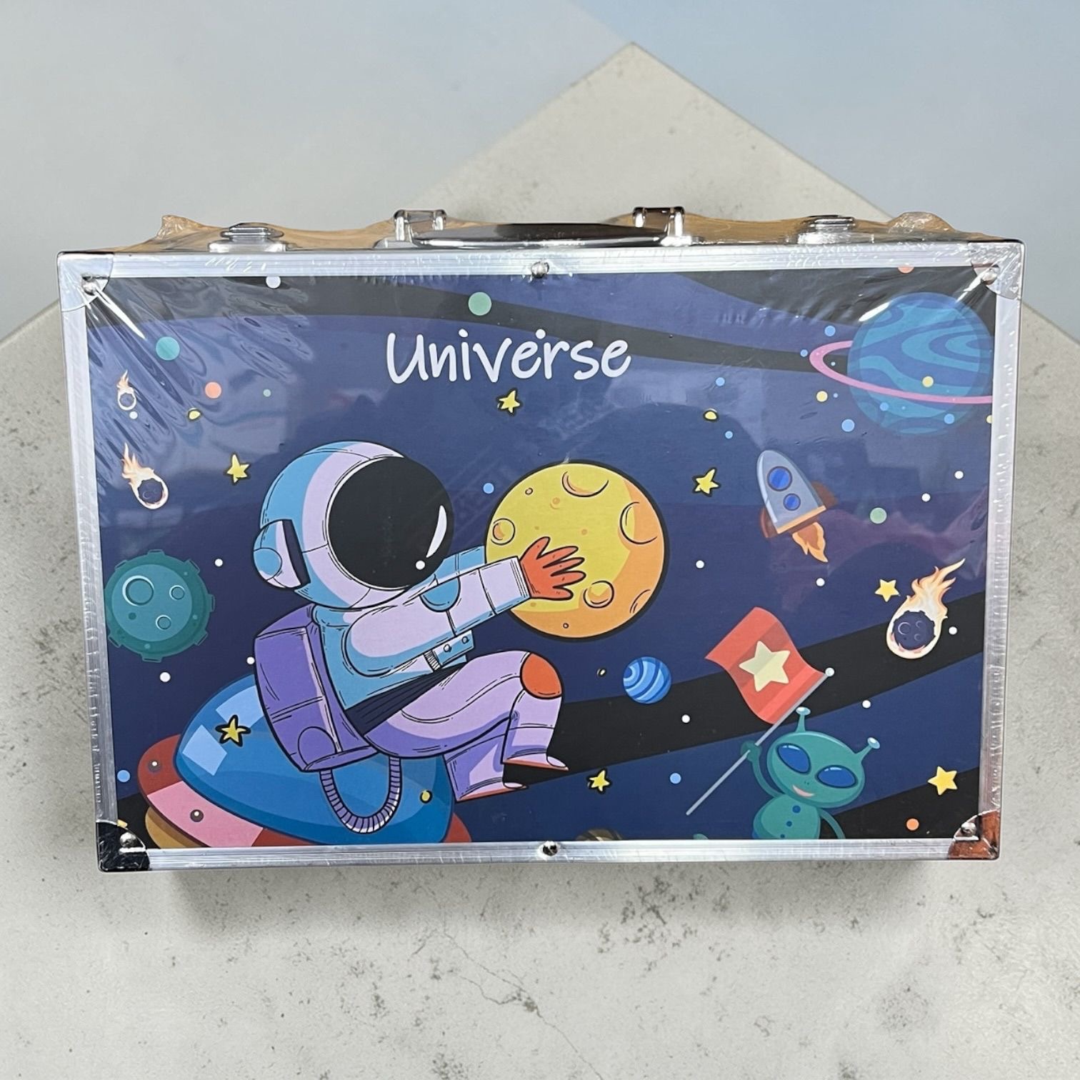 ZESTAW ARTYSTYCZNY DO MALOWANIA W WALIZKA 145PCS .