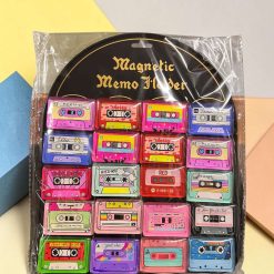 MAGNESY NA LODÓWKĘ DO TABLICY KASETA MAGNETOFONOWA.