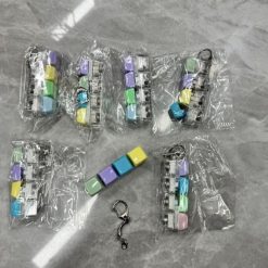 BRELOK ANTYSTRESOWY KLAWIATURA BEZ LED FIDGET KEYBOARD.