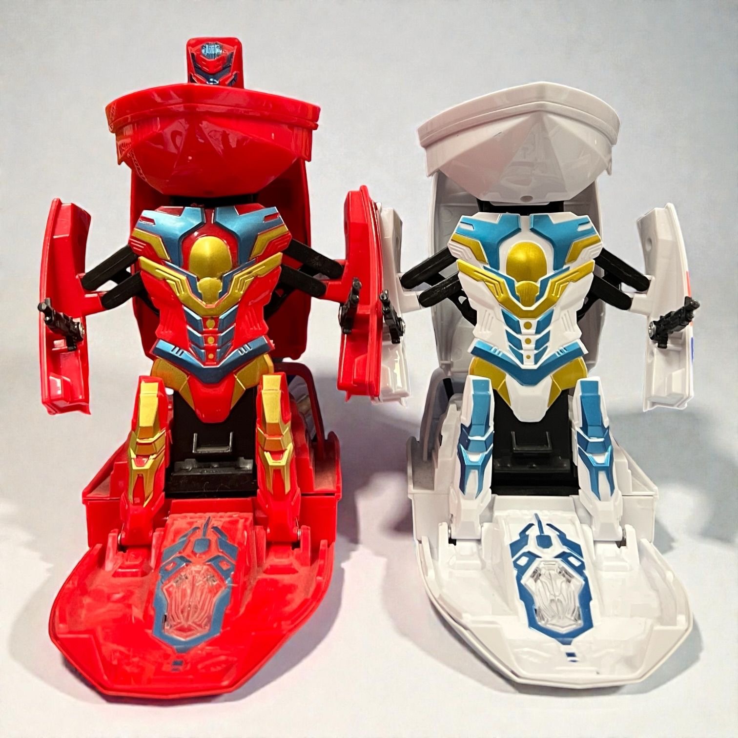 JACHT TRANSFORMUJĄCY ROBOT 2W1 JEŹDZIK DŹWIĘKI LED.