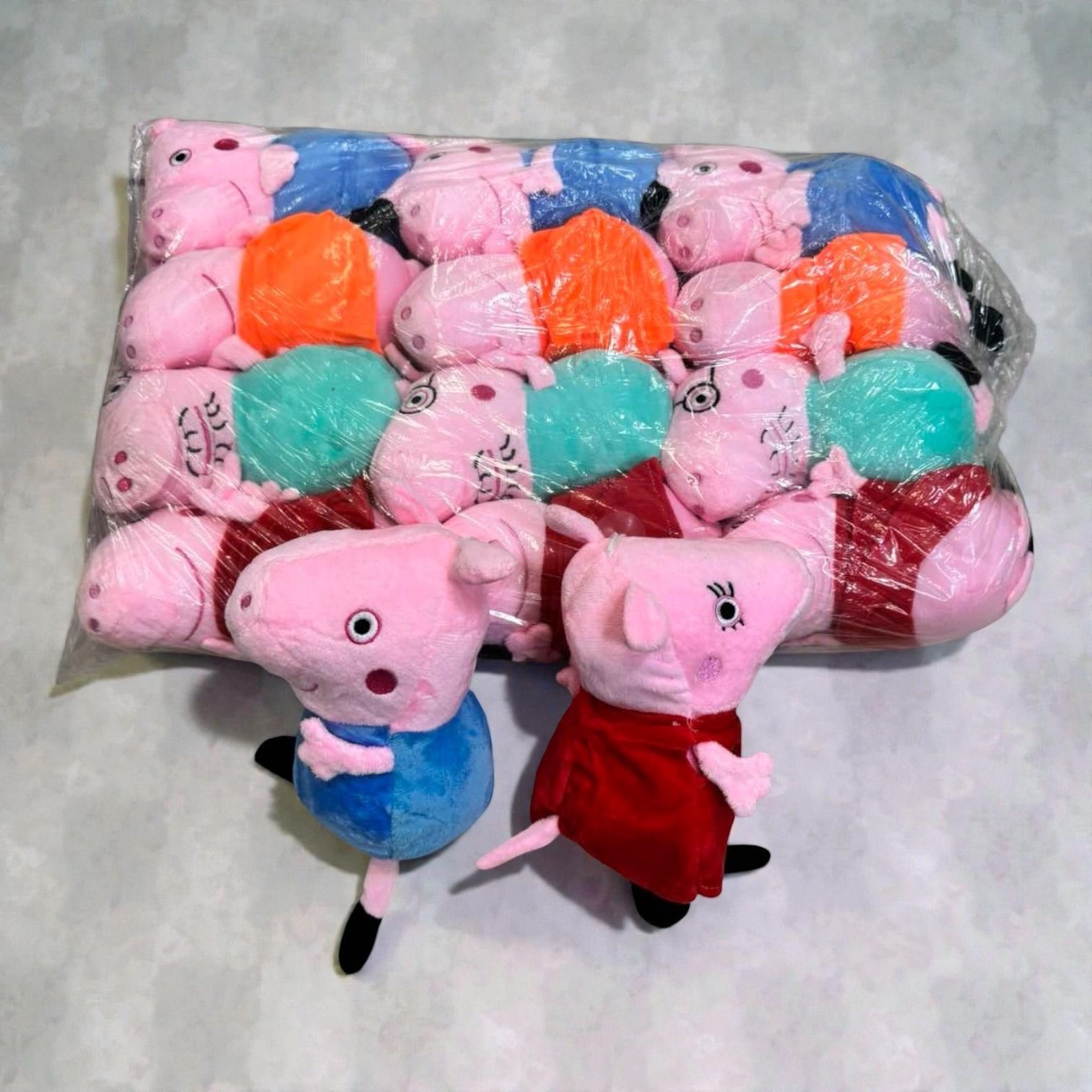 MASKOTKA PLUSZAK PEPPA PIG DLA DZIECI 20CM.