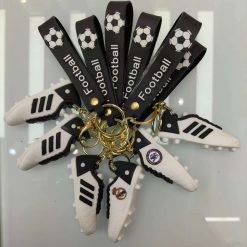 BRELOK FIGURKI GUMOWA FOOTBALL DO KLUCZY.