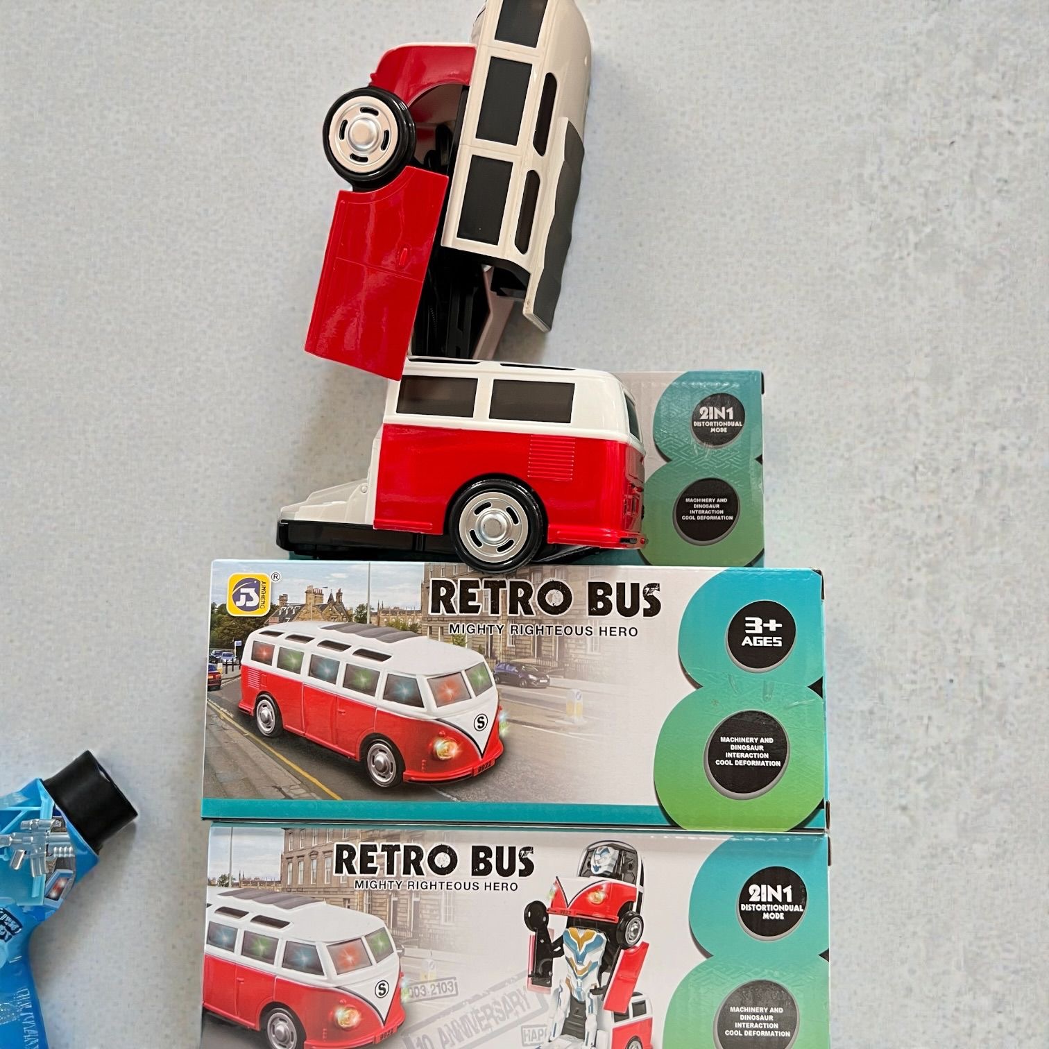 BUS TRANSFORMUJĄCY ROBOT 2W1 JEŹDZIK DŹWIĘKI LED.