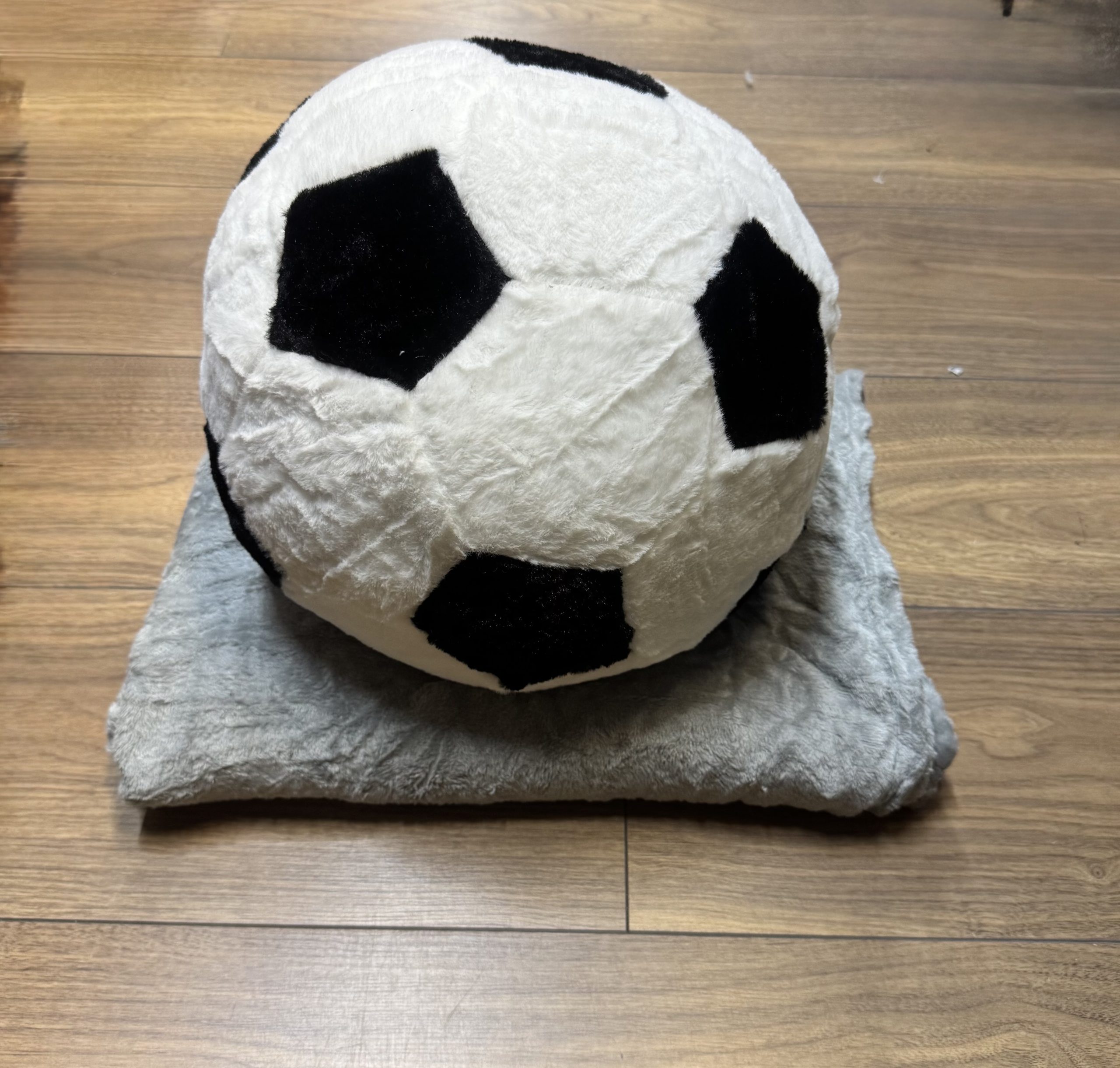 MASKOTKA PODUSZKA Z KOCEM 3W1 40CM.
