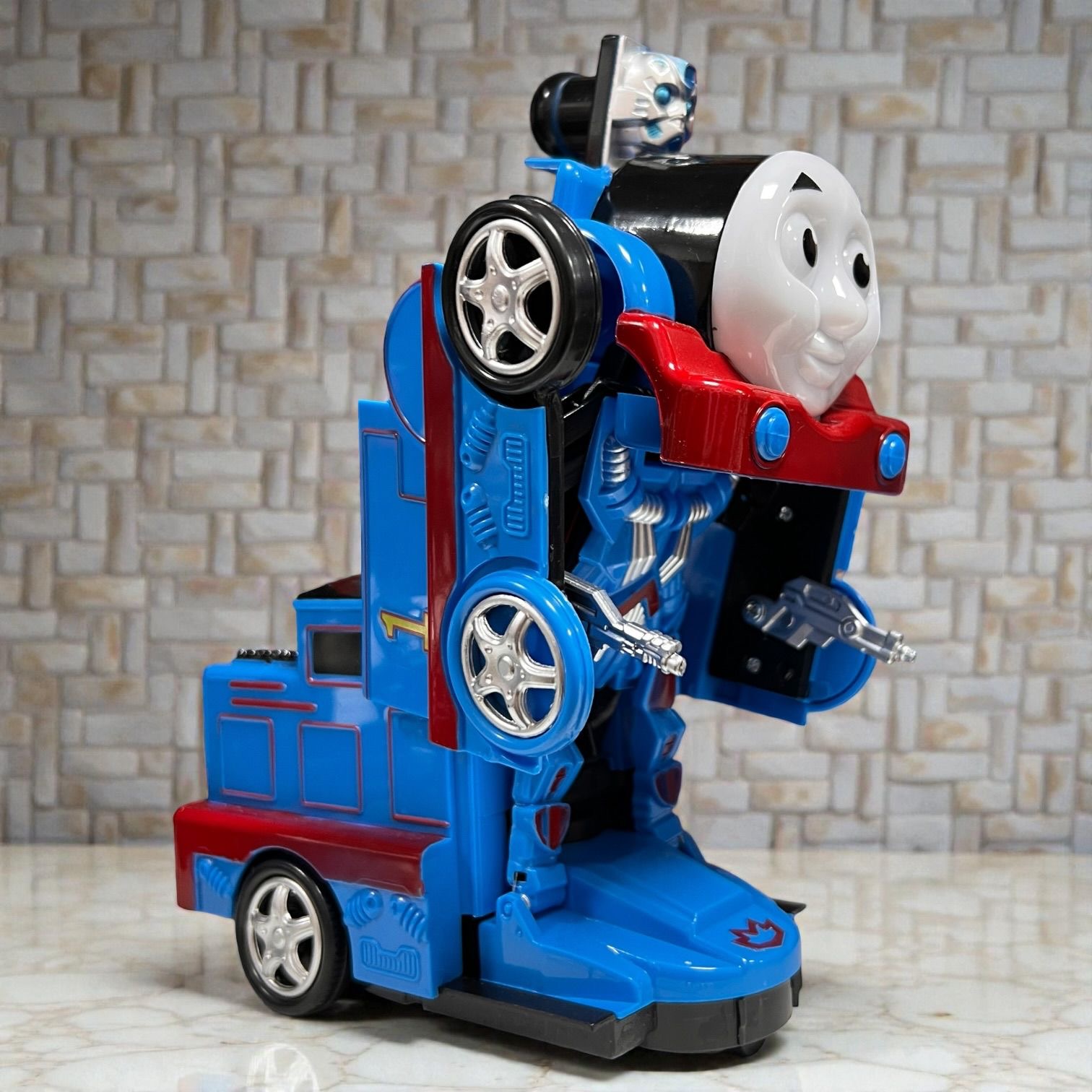 TOMEK TRANSFORMUJĄCY ROBOT 2W1 JEŹDZIK DŹWIĘKI LED.