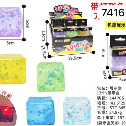 GNIOTKI ANTYSTRESOWE CUBE LED 6CM DLA DZIECI.